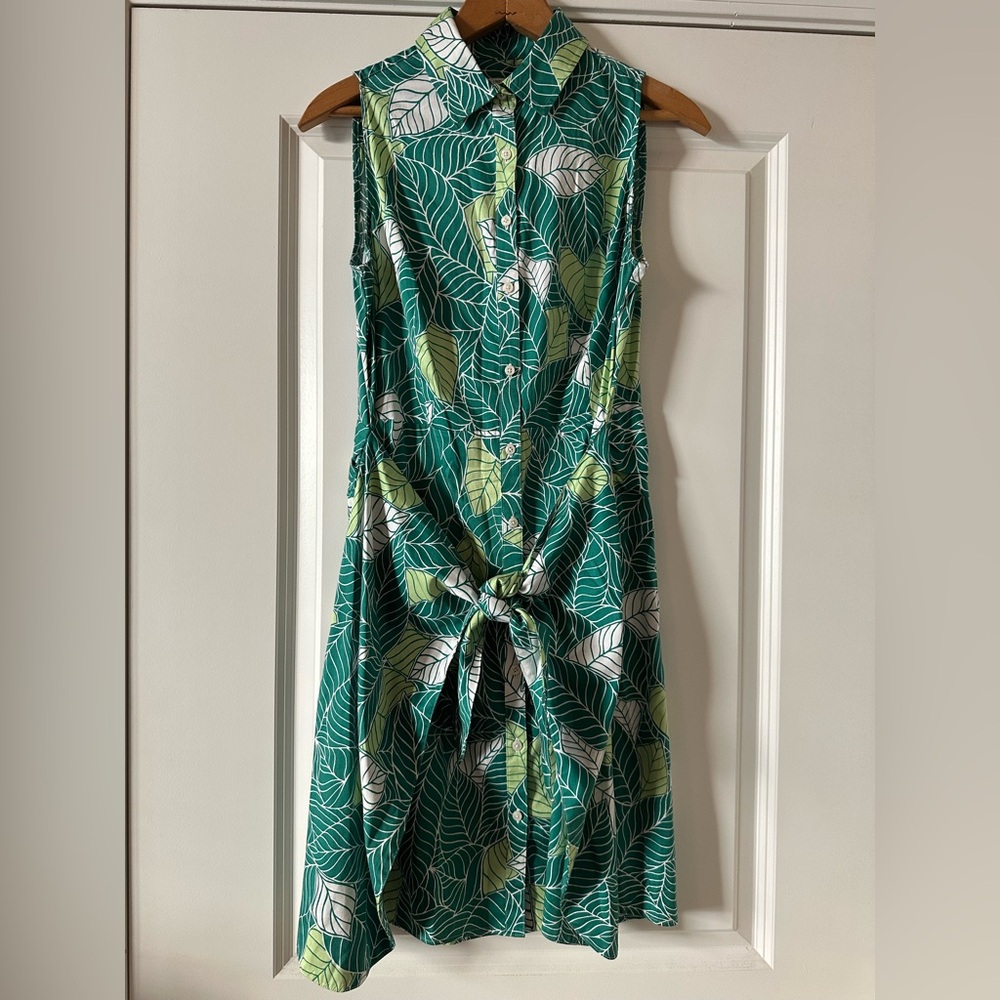 UNTUCKit Green Leaf Print Dress